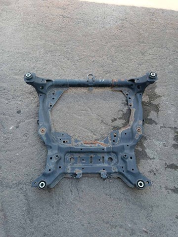 Підрамник передній LR041717 LAND ROVER