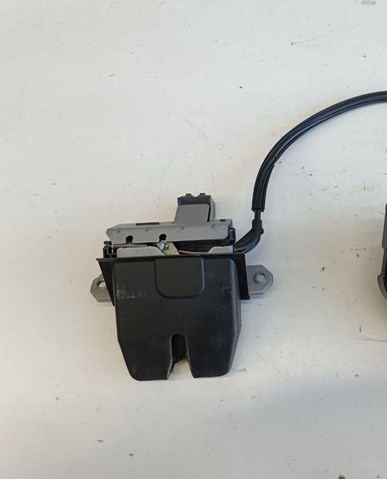 Замок, ручка і привід (багажника) LR071193 LAND ROVER