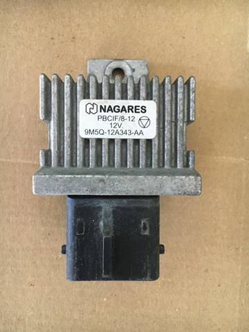 Реле свічок накалу LR073555 LAND ROVER