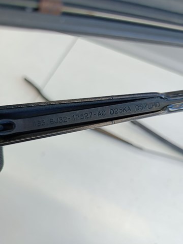 Поводок двірника LR086384 LAND ROVER