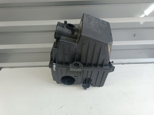 Корпус повітряного фільтра R2AX13320A MAZDA