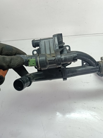 Корпус термостата в зборі Y6621517X MAZDA