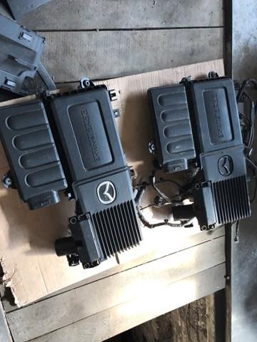 Корпус повітряного фільтра, нижня частина Z66813Z0X MAZDA