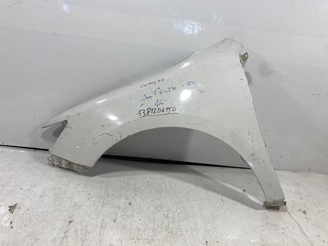 Переднє ліве крило 5381206150 TOYOTA