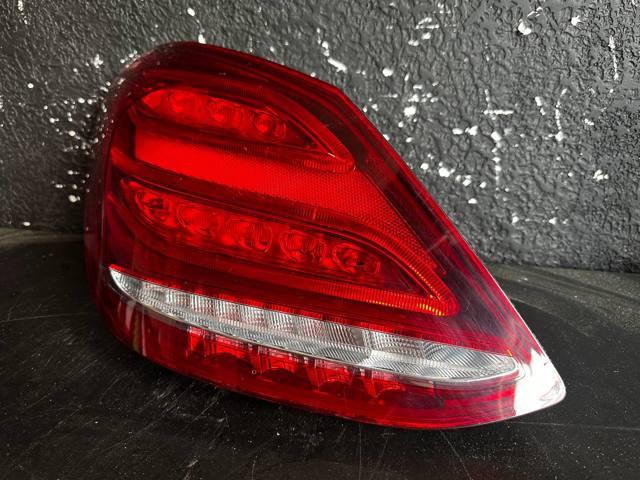 Задня ліва фара A2059060357 MERCEDES
