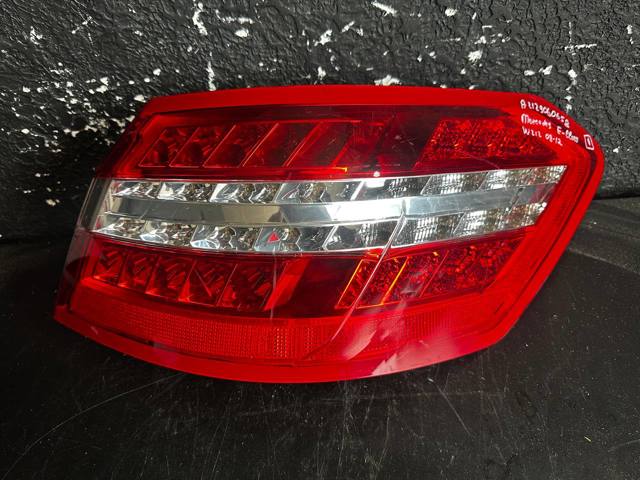Фара задня права зовнішня A2129060658 MERCEDES