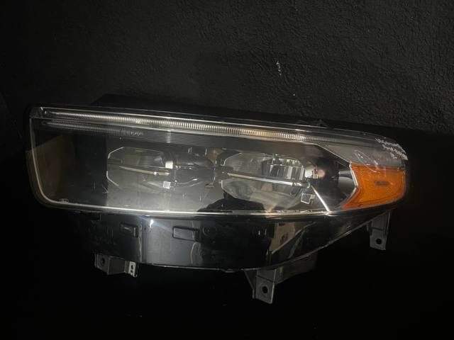 Фара ліва передня LB5Z13008AY FORD