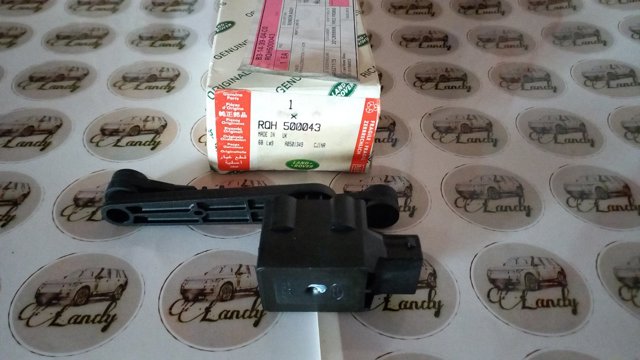 Датчик рівня положення кузова, задній правий LR020161 LAND ROVER