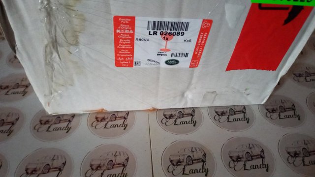 Протитуманка права LR026089 LAND ROVER