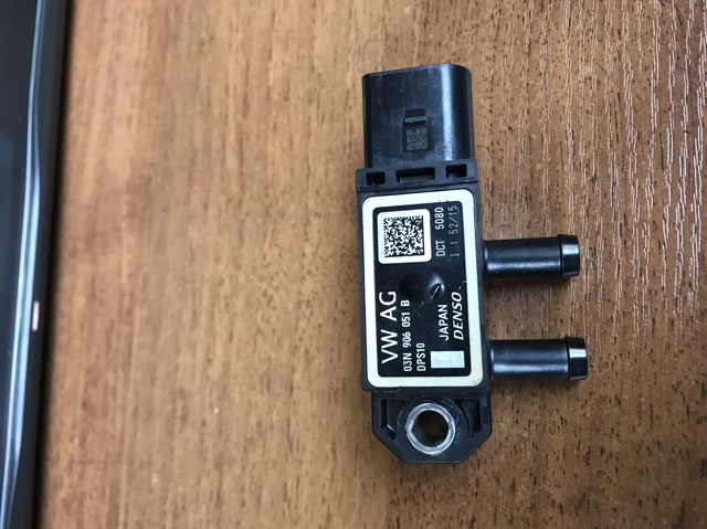Датчик тиску вихлопних газів 03N906051B VAG