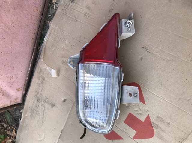 Ліхтар заднього бампера, правий 8336A120 MITSUBISHI