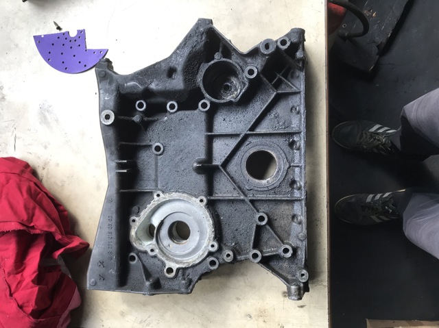 Кришка двигуна передня R2710150302 MERCEDES