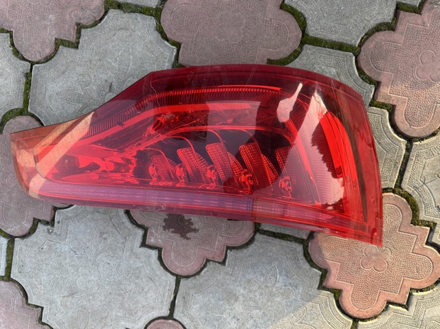 Ліхтар задній лівий 4L0945093G VAG