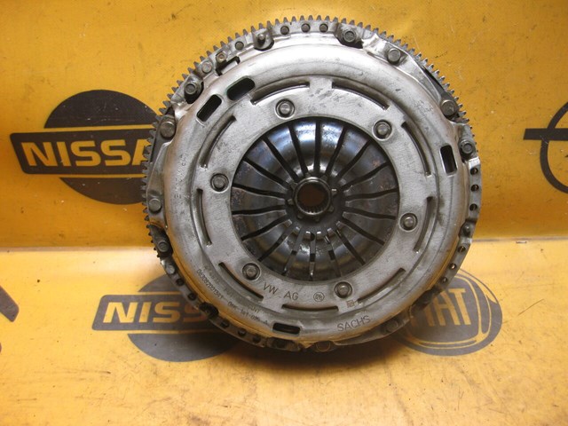 Диск зчеплення ведений 04L141031A VAG