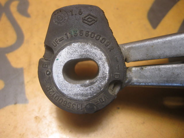 Подушка (опора) двигуна, права верхня 113560009R RENAULT