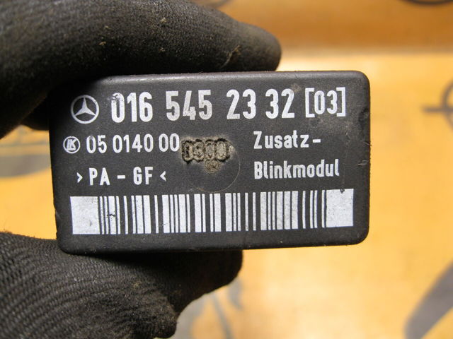 Автомобільні реле поворотів 165452332 MERCEDES