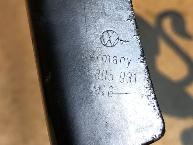 Кронштейн супорта радіатора нижнього 1T0805931 VAG