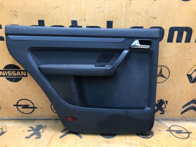 Карта дверей правих задніх 1T0867211 VAG