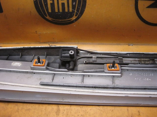 Спойлер 3/5-й, задніх дверей 2117900188 MERCEDES