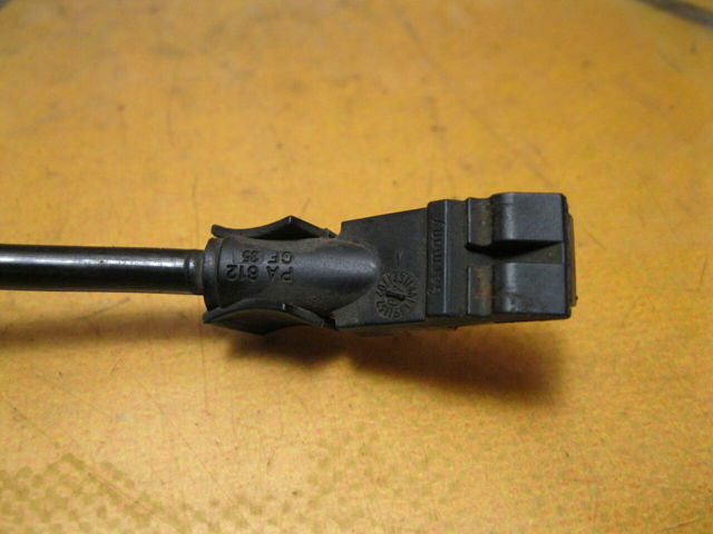 Передній датчик ABS 265007537 NISSAN