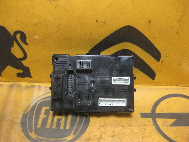 Блок управління комфорту 284B29U00A NISSAN