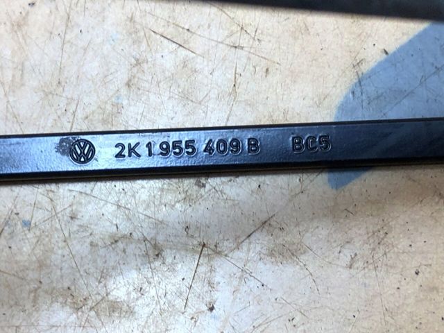 Ричаг двірника 2K1955409B VAG