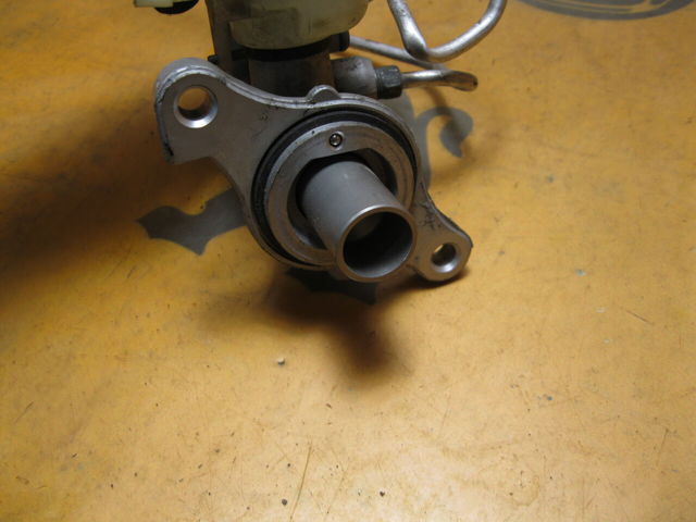 Бачок головного гальмівного циліндру 460910006R RENAULT