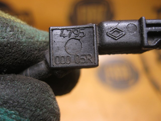Датчик АБС (ABS) задній 479500005R RENAULT