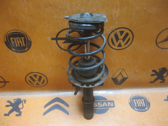 Амортизатор передньої підвіски 543020057R RENAULT