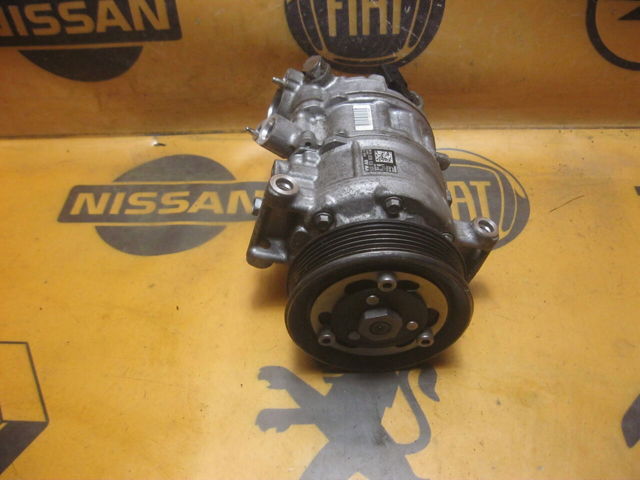 Компресор кондиціонера 5Q0820803F VAG