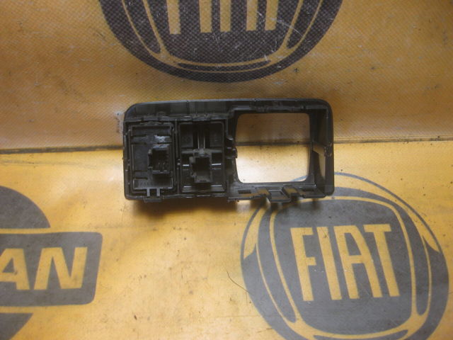 Кнопка коректора фар 648450001R RENAULT
