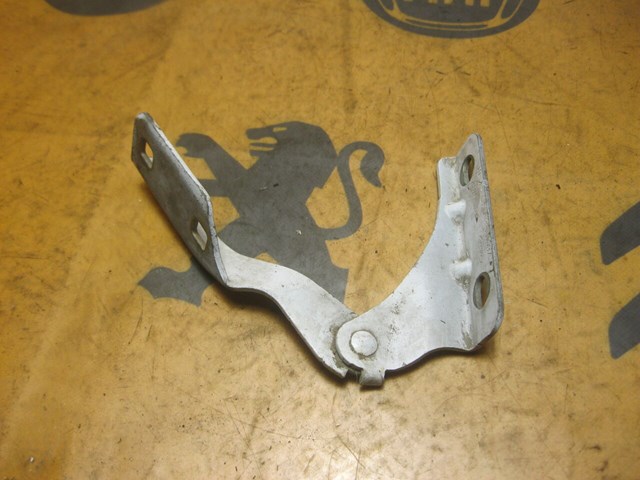 Петля капота, права 6C1116800AC FORD