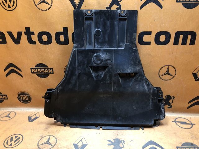 Захист двигуна, піддона (моторного відсіку) Renault Scenic GRAND III