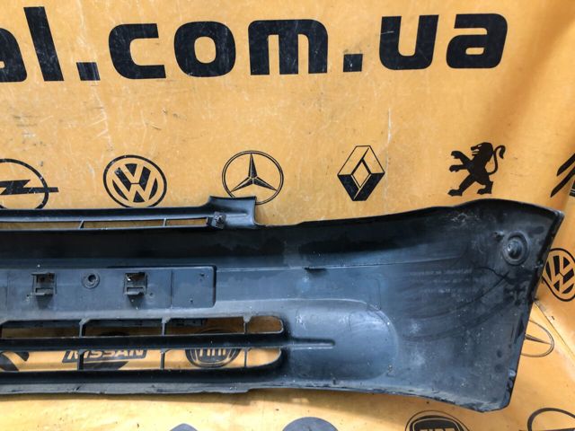 Кожух бампера переднього 7700307057 RENAULT