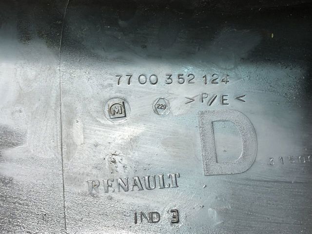 Ікло заднього бампера праве 7700352124 RENAULT