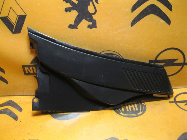 Решітка двірників, права 7700410609 RENAULT
