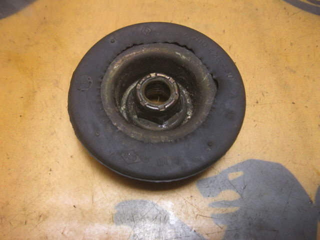 Б/у опорная подушка амортизатора (опора верхняя, чашка) renault kangoo  nissan kubistar (1997-2003) код: 35803 7700426450