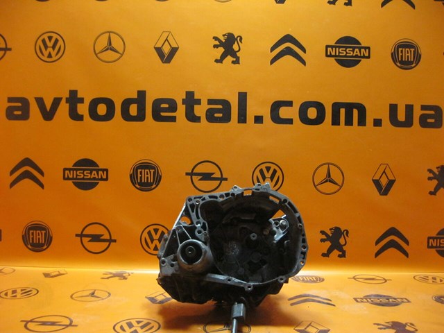 Механічна коробка перемикання передач 7700600037 RENAULT