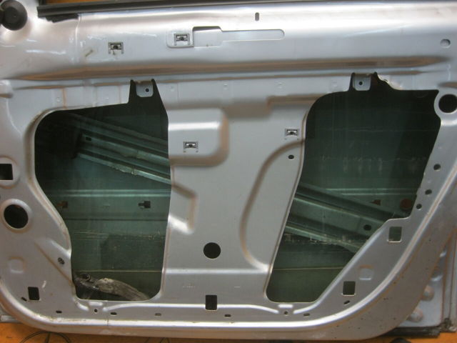 Дверка передня права 7751473729 RENAULT