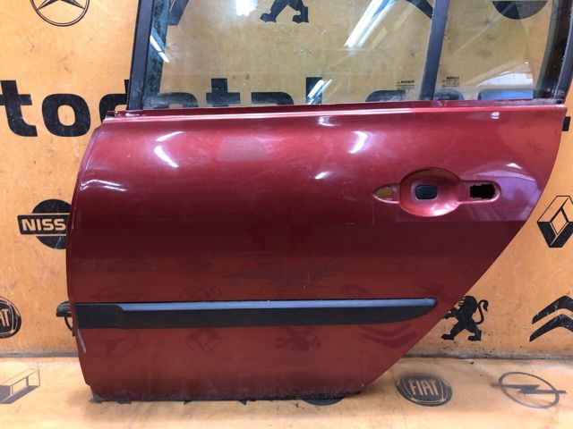 Двері задні, ліві 7751475408 RENAULT