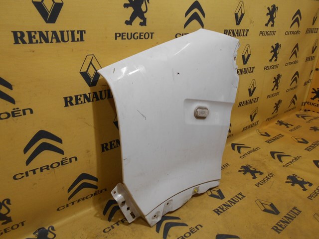 Ліве переднє крило 7751475533 RENAULT