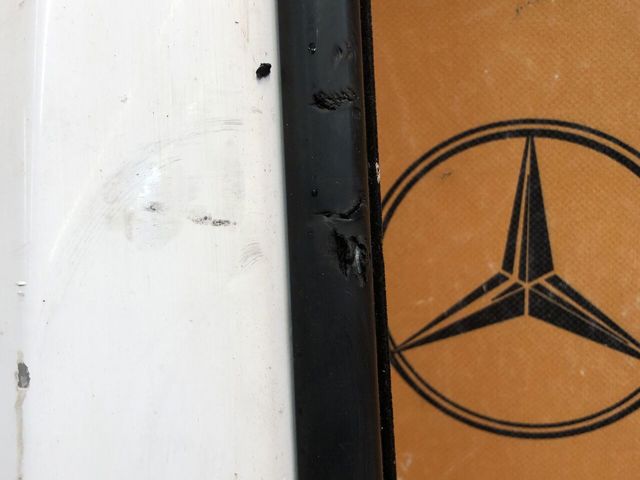 Пасажирські передні двері 7751478136 RENAULT