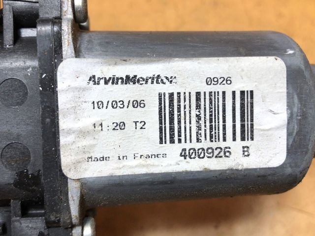 Склопідйомник (механізм переміщення скла) 807009U000 NISSAN
