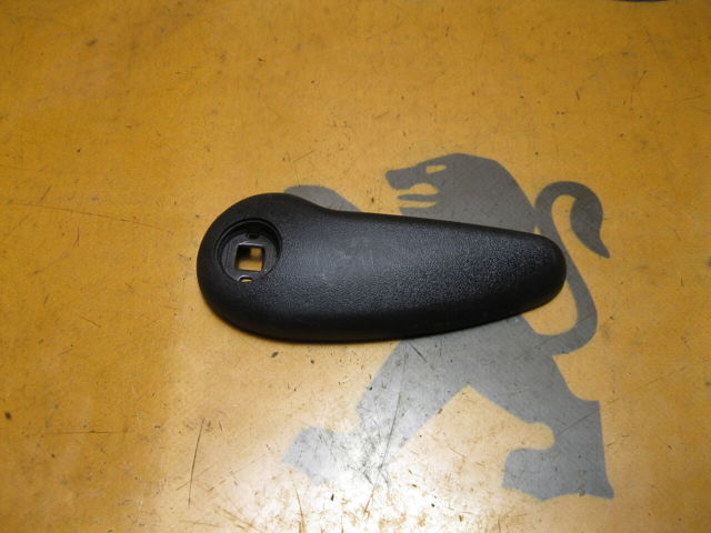 Ручка дверей бічних/зсувних, внутрішня права Renault Trafic 2