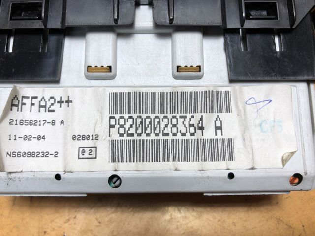 Дисплей бортового комп'ютера 8200028364 RENAULT