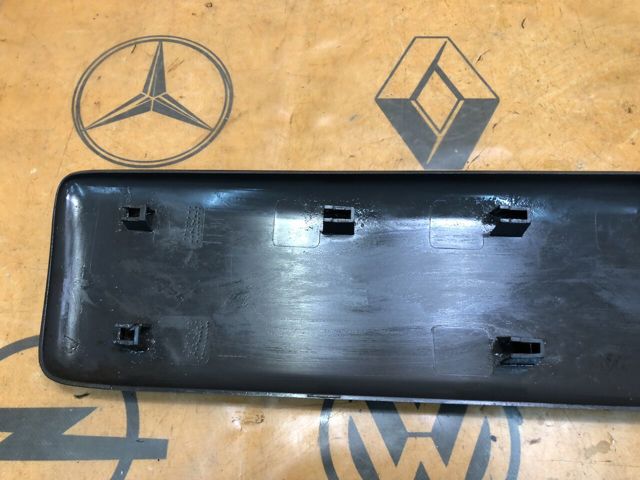 Накладка передньої правої двері 8200036086 RENAULT