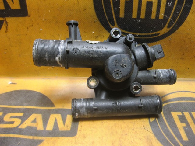Кришка корпусу термостата 8200112054 RENAULT