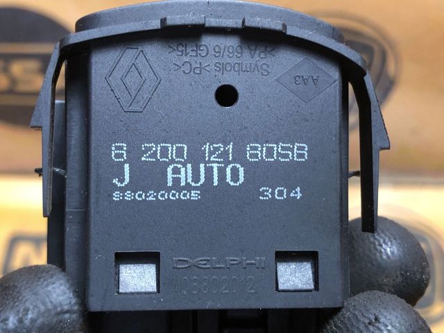 Кнопка коректора фар 8200121805 RENAULT