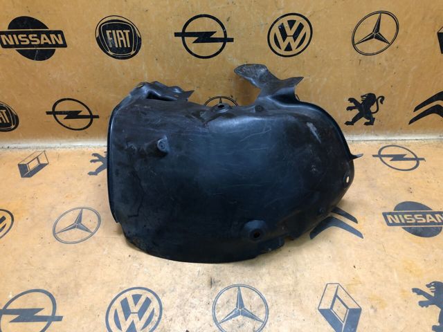 Підкрилок переднього крила, лівий передній 8200136723 RENAULT