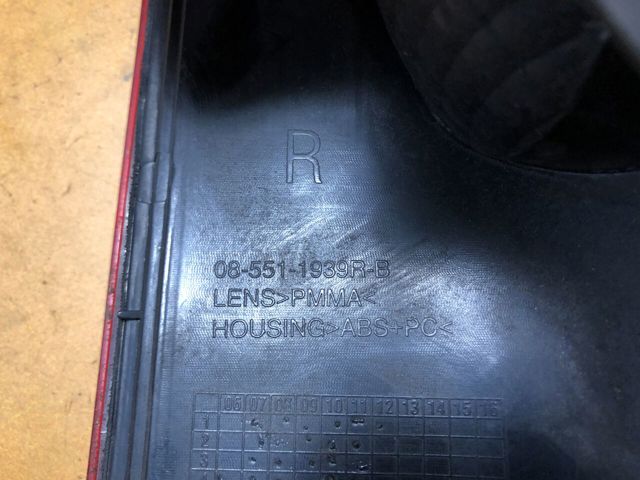 Задні ліхтарі 8200150625 RENAULT